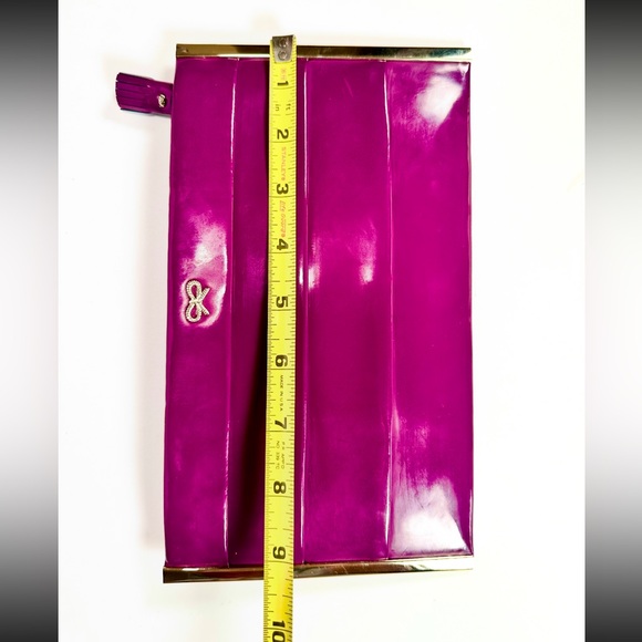 Anya Hindmarch Patent Leather Enamel Pleated Clutch Party Zip Bag in Purple - Picture 8 of 10